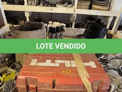 LOTE 044 - 01 LOTE COM NIVELADOR A LASER, DISCOS PARA POLICORTE, SELANTES, PARAFUSOS E PEÇAS DE TORNEIRA (NO ESTADO)