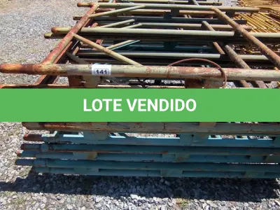 LOTE 141 - 01 LOTE COM GRADES DE FERRO NA COR VERDE (NO ESTADO)