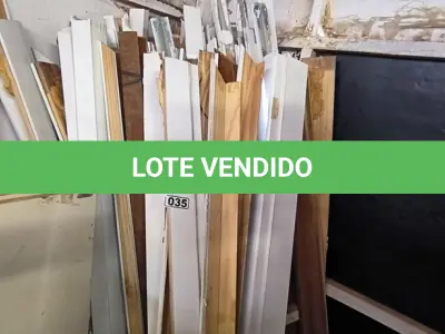 LOTE 035 - 01 LOTE COM PORTAIS EM MADEIRA (NO ESTADO)