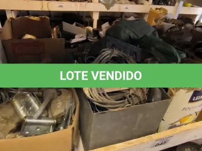 LOTE 045 - 01 LOTE COM DOBRADIÇAS, ANILHAS GALVANIZADAS, MATERIAL ELÉTRICO E HIDRÁULICO (NO ESTADO)
