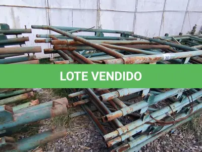 LOTE 263 - 01 LOTE COM GRADES EM FERRO NA COR VERDE (NO ESTADO)