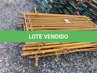 LOTE 244 - 01 LOTE COM GRADES EM FERRO NA COR AMARELA (NO ESTADO)