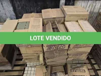 LOTE 130 - 01 LOTE COM APROXIMADAMENTE 40 CAIXAS DE PASTILHA NA COR VERDE (NO ESTADO)