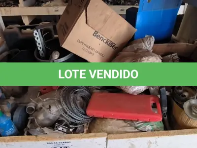 LOTE 043 - 01 LOTE COM MOTORES ELÉTRICOS, NIVELADOR A LASER, DISCOS PARA POLICORTE, SERRAS COPOS, E FLANGEADOR PARA TUBOS (NO ESTADO)