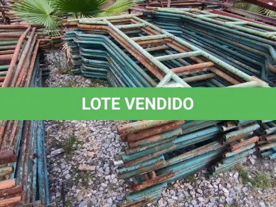 LOTE 252 - 01 LOTE COM GRADES EM FERRO NA COR VERDE (NO ESTADO)