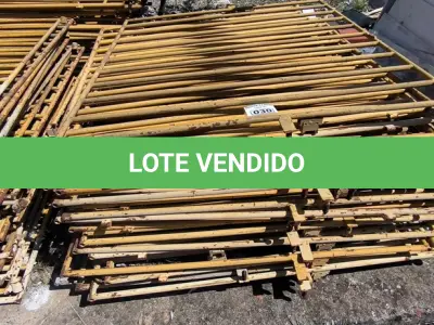 LOTE 030 - 01 LOTE COM GRADES EM FERRO AMARELAS (NO ESTADO)