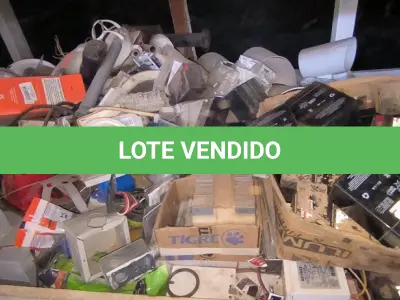 LOTE 233 - 01 LOTE COM BATERIAS PEQUENAS, REATORES, TOMADAS, LUMINÁRIAS (NO ESTADO)