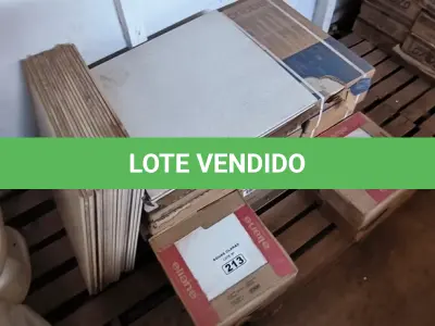 LOTE 213 - 01 LOTE COM PISOS DIVERSOS (NO ESTADO)