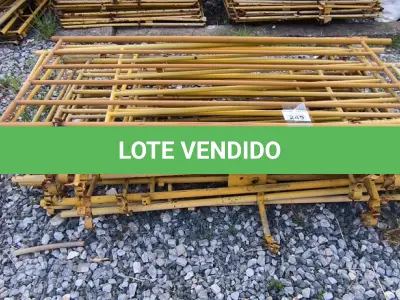 LOTE 245 - 01 LOTE COM GRADES EM FERRO NA COR AMARELA (NO ESTADO)