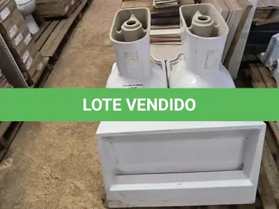 LOTE 147 - 04 VASOS SANITÁRIOS E 01 PIA PARA LAVATÓRIO (NO ESTADO)