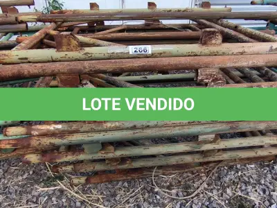 LOTE 266 - 01 LOTE COM GRADES EM FERRO NA COR VERDE (NO ESTADO)
