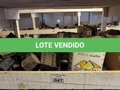 LOTE 047 - 01 LOTE COM CAIXAS DE LUX DE FERRO, DISJUNTORES, ABOTOADEIRAS, SIFÕES PARA PIA E FECHADURAS PARA PORTAS (NO ESTADO)