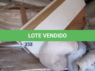 LOTE 232 - 01 LOTE COM TELAS DE PROTEÇÃO E GAVETAS EM MADEIRA (NO ESTADO)