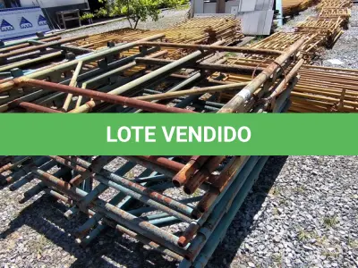 LOTE 141 - 01 LOTE COM GRADES DE FERRO NA COR VERDE (NO ESTADO)