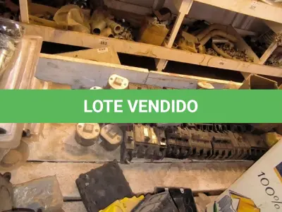 LOTE 047 - 01 LOTE COM CAIXAS DE LUX DE FERRO, DISJUNTORES, ABOTOADEIRAS, SIFÕES PARA PIA E FECHADURAS PARA PORTAS (NO ESTADO)