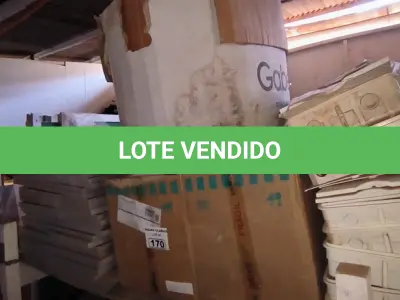 LOTE 170 - 01 LOTE COM QUADROS ELÉTRICOS E PAINÉIS COLORIDOS (NO ESTADO)
