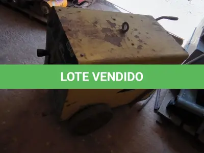 LOTE 040 - 01 MÁQUINA DE SOLDA INDUSTRIAL ESAB 402 DC (NO ESTADO)