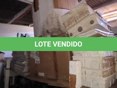 LOTE 170 - 01 LOTE COM QUADROS ELÉTRICOS E PAINÉIS COLORIDOS (NO ESTADO)