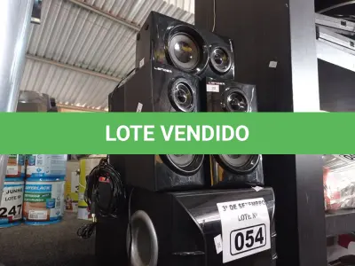 LOTE 054 - 01 SUBWOOFER E 05 CAIXINHAS DE SOM PARA HOME THEATER. (NO ESTADO) ATENÇÃO! FAZER A VISITAÇÃO ANTES DE ARREMATAR, NÃO SABEMOS SE FUNCIONA. LEILÃO NÃO TEM GARANTIA E NEM DEVOLUÇÃO, SUJEITO A POSSÍVEIS AVARIAS VISÍVEIS/OCULTAS E/OU AUSÊNCIA DE COMPONENTES.