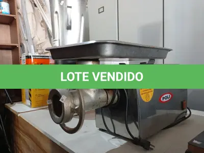 LOTE 069 - 01 MOEDOR DE CARNE MARCA POLI. (NO ESTADO) ATENÇÃO! FAZER A VISITAÇÃO ANTES DE ARREMATAR, NÃO SABEMOS SE FUNCIONA. LEILÃO NÃO TEM GARANTIA E NEM DEVOLUÇÃO, SUJEITO A POSSÍVEIS AVARIAS VISÍVEIS/OCULTAS E/OU AUSÊNCIA DE COMPONENTES.