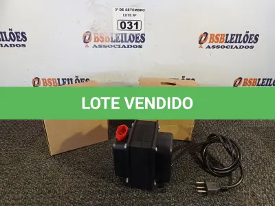 LOTE 031 - 02 AUTOTRANSFORMADORES DE 1200VA. (NO ESTADO) ATENÇÃO! FAZER A VISITAÇÃO ANTES DE ARREMATAR, NÃO SABEMOS SE FUNCIONA. LEILÃO NÃO TEM GARANTIA E NEM DEVOLUÇÃO, SUJEITO A POSSÍVEIS AVARIAS VISÍVEIS/OCULTAS E/OU AUSÊNCIA DE COMPONENTES.