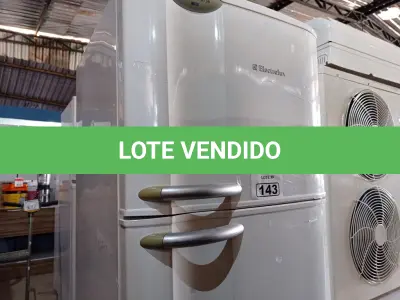LOTE 143 - 01 GELADEIRA MARCA ELECTROLUX 220V. (NO ESTADO) ATENÇÃO! FAZER A VISITAÇÃO ANTES DE ARREMATAR, NÃO SABEMOS SE FUNCIONA. LEILÃO NÃO TEM GARANTIA E NEM DEVOLUÇÃO, SUJEITO A POSSÍVEIS AVARIAS VISÍVEIS/OCULTAS E/OU AUSÊNCIA DE COMPONENTES.