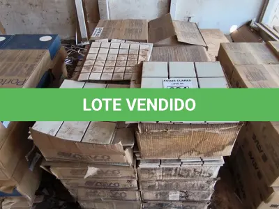 LOTE 384 - 01 LOTE COM PASTILHAS BRANCAS (NO ESTADO)
