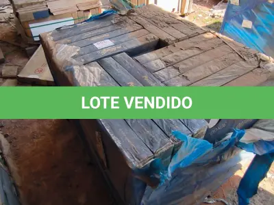 LOTE 359 - 01 LOTE COM REVESTIMENTOS 30CM X 60CM CETIM BIANCO (NO ESTADO)
