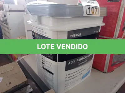 LOTE 107 - 01 BALDE DE TINTA SUVINIL INTERIORES ACRÍLICO FOSCO 18L NA COR FOSCO BRANCO. (NO ESTADO) ATENÇÃO! FAZER A VISITAÇÃO ANTES DE ARREMATAR, NÃO SABEMOS SE FUNCIONA. LEILÃO NÃO TEM GARANTIA E NEM DEVOLUÇÃO, SUJEITO A POSSÍVEIS AVARIAS VISÍVEIS/OCULTAS E/OU AUSÊNCIA DE COMPONENTES.