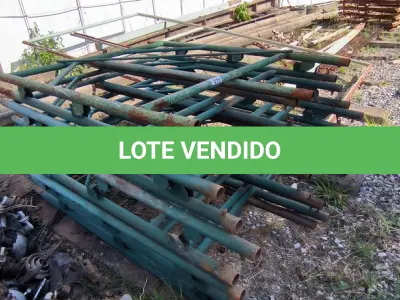 LOTE 279 - 01 LOTE COM GRADES EM FERRO NA COR VERDE (NO ESTADO)