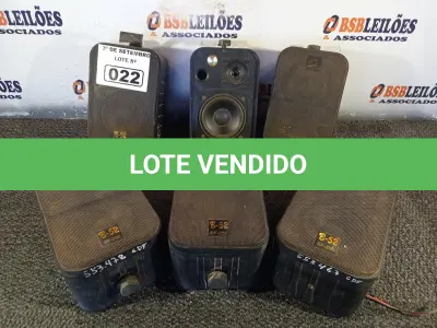LOTE 022 - 06 CAIXAS DE SOM AMBIENTE MARCAS E MODELOS DIVERSOS. (NO ESTADO) ATENÇÃO! FAZER A VISITAÇÃO ANTES DE ARREMATAR, NÃO SABEMOS SE FUNCIONA. LEILÃO NÃO TEM GARANTIA E NEM DEVOLUÇÃO, SUJEITO A POSSÍVEIS AVARIAS VISÍVEIS/OCULTAS E/OU AUSÊNCIA DE COMPONENTES.