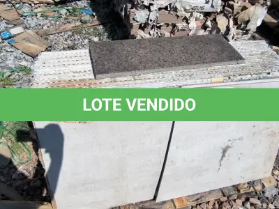 LOTE 332 - 01 LOTE COM PISOS 60CM X 1,20CM CONCRETO CINZA (NO ESTADO)