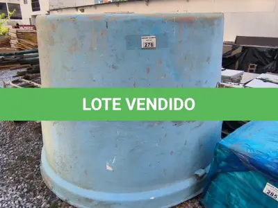 LOTE 276 - 01 CAIXA DE ÁGUA GRANDE EM FIBRA COM AVARIAS (NO ESTADO)