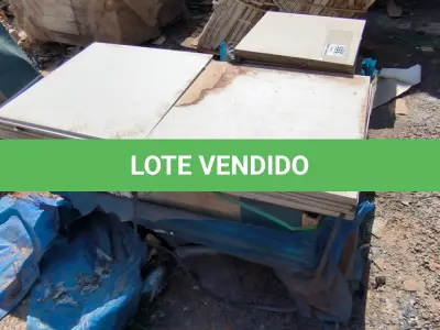 LOTE 355 - 01 LOTE COM PISOS E REVESTIMENTOS DIVERSOS (NO ESTADO)