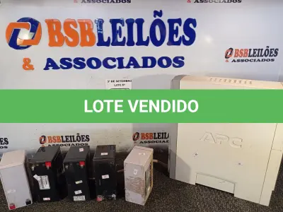 LOTE 023 - 01 NOBREAK APC E 05 SUCATAS DE BATERIAS 12V. (NO ESTADO) ATENÇÃO! FAZER A VISITAÇÃO ANTES DE ARREMATAR, NÃO SABEMOS SE FUNCIONA. LEILÃO NÃO TEM GARANTIA E NEM DEVOLUÇÃO, SUJEITO A POSSÍVEIS AVARIAS VISÍVEIS/OCULTAS E/OU AUSÊNCIA DE COMPONENTES.
