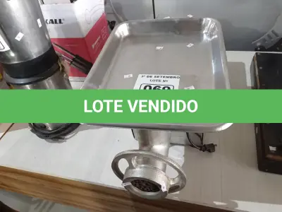 LOTE 069 - 01 MOEDOR DE CARNE MARCA POLI. (NO ESTADO) ATENÇÃO! FAZER A VISITAÇÃO ANTES DE ARREMATAR, NÃO SABEMOS SE FUNCIONA. LEILÃO NÃO TEM GARANTIA E NEM DEVOLUÇÃO, SUJEITO A POSSÍVEIS AVARIAS VISÍVEIS/OCULTAS E/OU AUSÊNCIA DE COMPONENTES.
