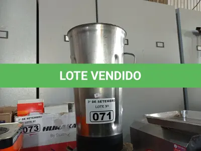 LOTE 071 - 01 LIQUIDIFICADOR INDUSTRIAL MARCA POLI. (NO ESTADO) ATENÇÃO! FAZER A VISITAÇÃO ANTES DE ARREMATAR, NÃO SABEMOS SE FUNCIONA. LEILÃO NÃO TEM GARANTIA E NEM DEVOLUÇÃO, SUJEITO A POSSÍVEIS AVARIAS VISÍVEIS/OCULTAS E/OU AUSÊNCIA DE COMPONENTES.