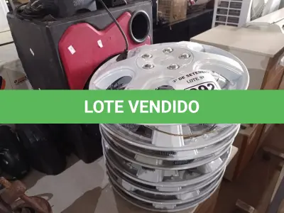 LOTE 092 - 01 CAIXA DE SOM COM ALTO-FALANTE DE 12”, 02 JOGOS DE CALOTAS E 04 ESTABILIZADORES MARCAS E MODELOS DIVERSOS. (NO ESTADO) ATENÇÃO! FAZER A VISITAÇÃO ANTES DE ARREMATAR, NÃO SABEMOS SE FUNCIONA. LEILÃO NÃO TEM GARANTIA E NEM DEVOLUÇÃO, SUJEITO A POSSÍVEIS AVARIAS VISÍVEIS/OCULTAS E/OU AUSÊNCIA DE COMPONENTES.