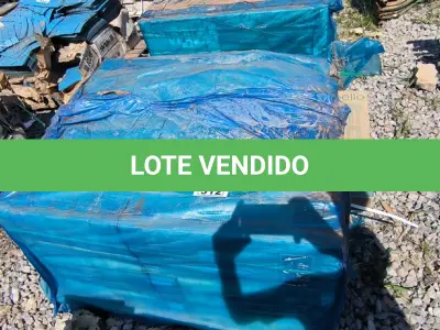 LOTE 312 - 01 LOTE COM REVESTIMENTO 30CM X 60CM CETIM BIANCO (NO ESTADO)
