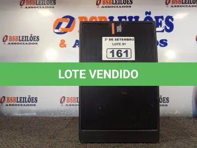 LOTE 161 - 01 CAIXA DE SOM PASSIVA MARCA JBL. (NO ESTADO) ATENÇÃO! FAZER A VISITAÇÃO ANTES DE ARREMATAR, NÃO SABEMOS SE FUNCIONA. LEILÃO NÃO TEM GARANTIA E NEM DEVOLUÇÃO, SUJEITO A POSSÍVEIS AVARIAS VISÍVEIS/OCULTAS E/OU AUSÊNCIA DE COMPONENTES.