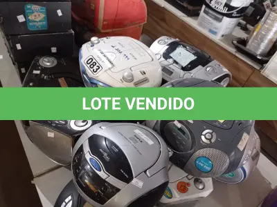 LOTE 083 - 10 APARELHOS DE SOM MARCAS E MODELOS DIVERSOS COM AVARIAS. (NO ESTADO) ATENÇÃO! FAZER A VISITAÇÃO ANTES DE ARREMATAR, NÃO SABEMOS SE FUNCIONA. LEILÃO NÃO TEM GARANTIA E NEM DEVOLUÇÃO, SUJEITO A POSSÍVEIS AVARIAS VISÍVEIS/OCULTAS E/OU AUSÊNCIA DE COMPONENTES.