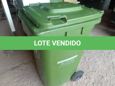 LOTE 186 - 01 CONTAINER HDPE EN840 240LITROS. (NO ESTADO) ATENÇÃO! FAZER A VISITAÇÃO ANTES DE ARREMATAR, NÃO SABEMOS SE FUNCIONA. LEILÃO NÃO TEM GARANTIA E NEM DEVOLUÇÃO, SUJEITO A POSSÍVEIS AVARIAS VISÍVEIS/OCULTAS E/OU AUSÊNCIA DE COMPONENTES.