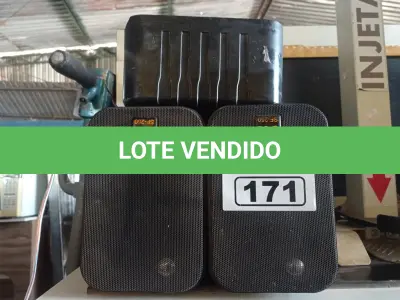 LOTE 171 - 08 CAIXAS DE SOM AMBIENTE. (NO ESTADO) ATENÇÃO! FAZER A VISITAÇÃO ANTES DE ARREMATAR, NÃO SABEMOS SE FUNCIONA. LEILÃO NÃO TEM GARANTIA E NEM DEVOLUÇÃO, SUJEITO A POSSÍVEIS AVARIAS VISÍVEIS/OCULTAS E/OU AUSÊNCIA DE COMPONENTES.