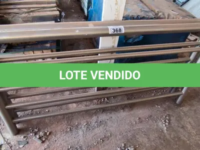 LOTE 368 - 02 CORRIMÃOS EM INOX (NO ESTADO)