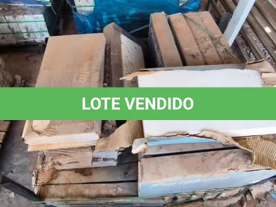 LOTE 362 - 01 LOTE COM REVESTIMENTOS 30CM X 60CM CETIM BIANCO (NO ESTADO)