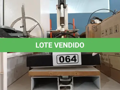 LOTE 064 - 01 PRENSA ELÉTRICA PARA TECIDO. (NO ESTADO) ATENÇÃO! FAZER A VISITAÇÃO ANTES DE ARREMATAR, NÃO SABEMOS SE FUNCIONA. LEILÃO NÃO TEM GARANTIA E NEM DEVOLUÇÃO, SUJEITO A POSSÍVEIS AVARIAS VISÍVEIS/OCULTAS E/OU AUSÊNCIA DE COMPONENTES.
