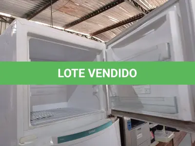 LOTE 139 - 01 GELADEIRA MARCA CÔNSUL 220V. (NO ESTADO) ATENÇÃO! FAZER A VISITAÇÃO ANTES DE ARREMATAR, NÃO SABEMOS SE FUNCIONA. LEILÃO NÃO TEM GARANTIA E NEM DEVOLUÇÃO, SUJEITO A POSSÍVEIS AVARIAS VISÍVEIS/OCULTAS E/OU AUSÊNCIA DE COMPONENTES.
