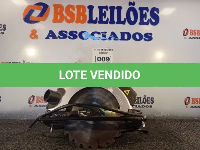 LOTE 009 - 01 SERRA CIRCULAR MARCA PHILCO 1500W 220V. (NO ESTADO) ATENÇÃO! FAZER A VISITAÇÃO ANTES DE ARREMATAR, NÃO SABEMOS SE FUNCIONA. LEILÃO NÃO TEM GARANTIA E NEM DEVOLUÇÃO, SUJEITO A POSSÍVEIS AVARIAS VISÍVEIS/OCULTAS E/OU AUSÊNCIA DE COMPONENTES.