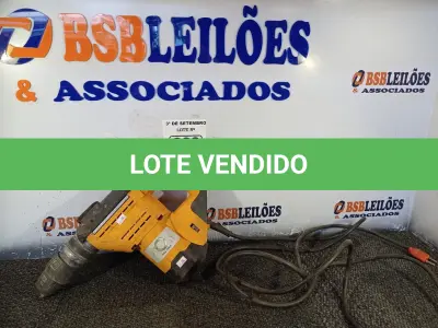 LOTE 088 - 01 MARTELETE. (NO ESTADO) ATENÇÃO! FAZER A VISITAÇÃO ANTES DE ARREMATAR, NÃO SABEMOS SE FUNCIONA. LEILÃO NÃO TEM GARANTIA E NEM DEVOLUÇÃO, SUJEITO A POSSÍVEIS AVARIAS VISÍVEIS/OCULTAS E/OU AUSÊNCIA DE COMPONENTES.