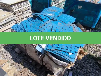 LOTE 320 - 01 LOTE COM PASTILHAS AZUL (NO ESTADO)